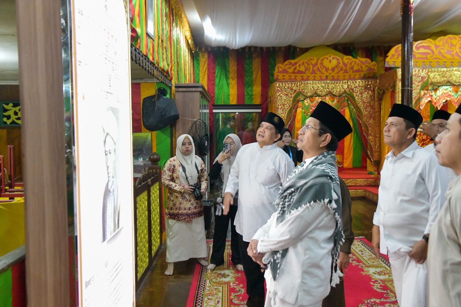 Didampingi Gubernur Kepri, Menag RI Safari Subuh di Masjid Penyengat dan Silaturahmi dengan Pegawai Kemenag Kepri