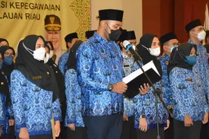 Lantik PNS, CPNS dan PPPK, Gubernur Ansar Gaungkan ASN "Berakhlak"