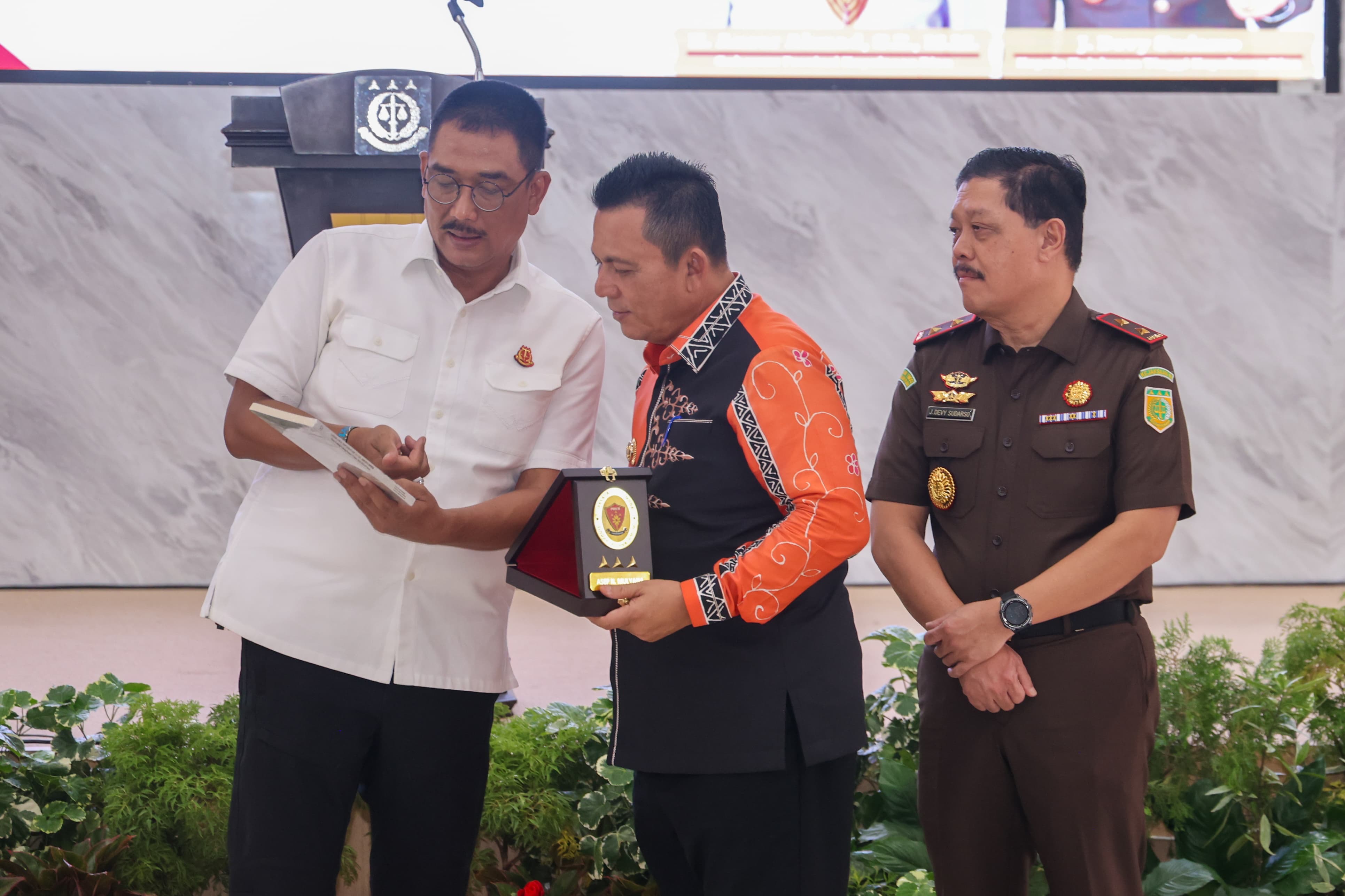 Pemprov dan Kejati Kepri Teken Nota Kesepahaman Pidana Kerja Sosial: Dorong Pemidanaan Lebih Humanis