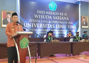 Gubernur Hadiri Dies Natalis dan Sidang Senat Terbuka Universitas Ibnu Sina