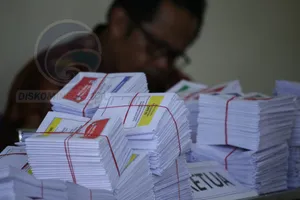 Logistik Pilkada Bintan dan Kepri Tiba di Pulau Tambelan