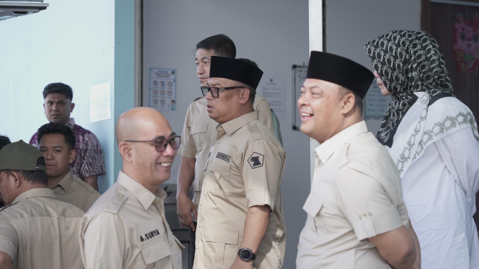 Wagub Nyanyang Dampingi Komisi I DPR RI Tinjau MBG Batu Ampar, Pastikan Standar Gizi Terjaga