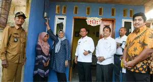 Gubernur Ansar Nyalakan Listrik di Desa Tenggel dan Air Gelubi, Elektrifikasi Kepri Sudah 99,45 Persen