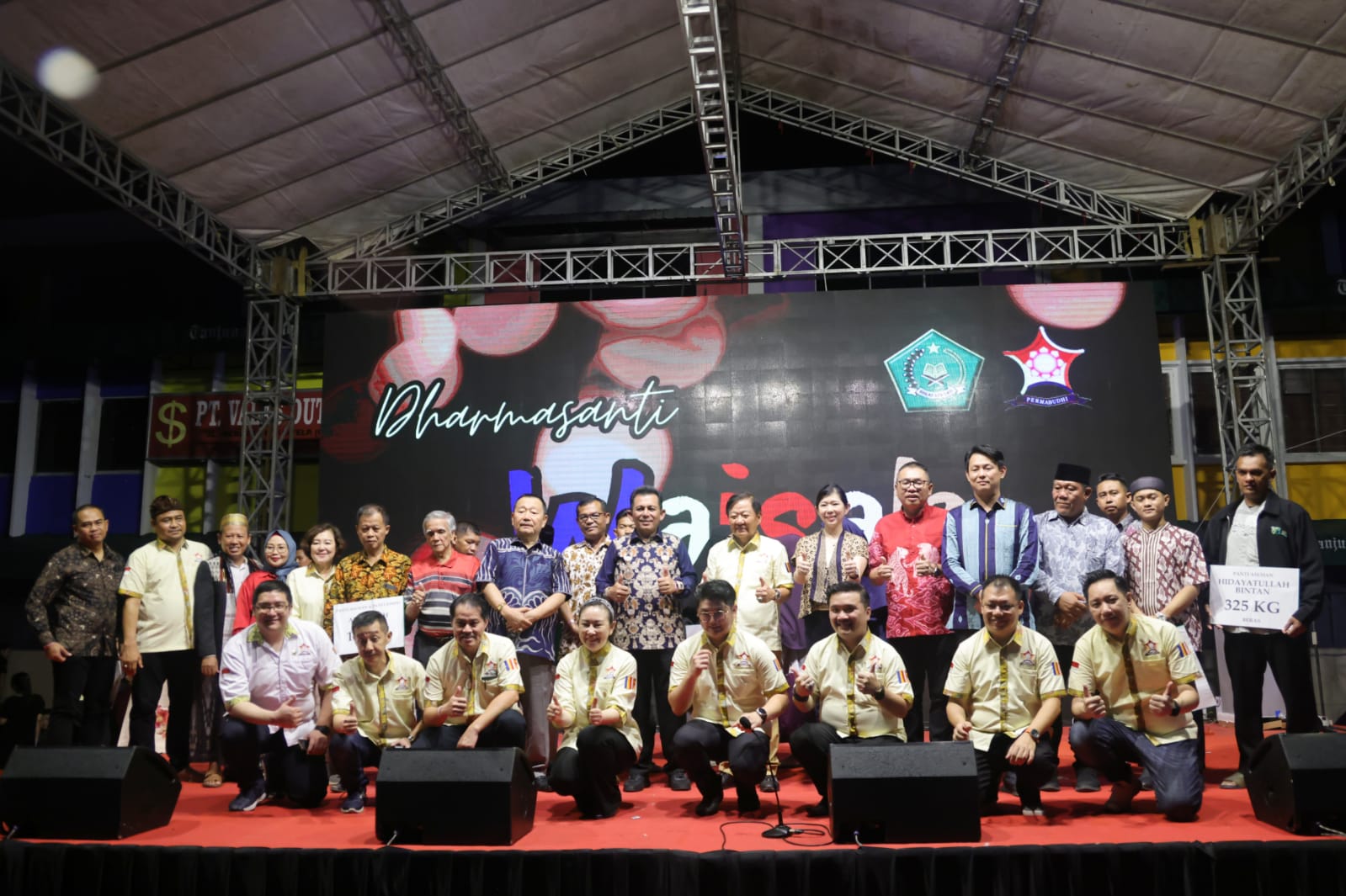 Gubernur Ansar Hadiri Pentas Seni Waisak 2567 TB/ 2023 M