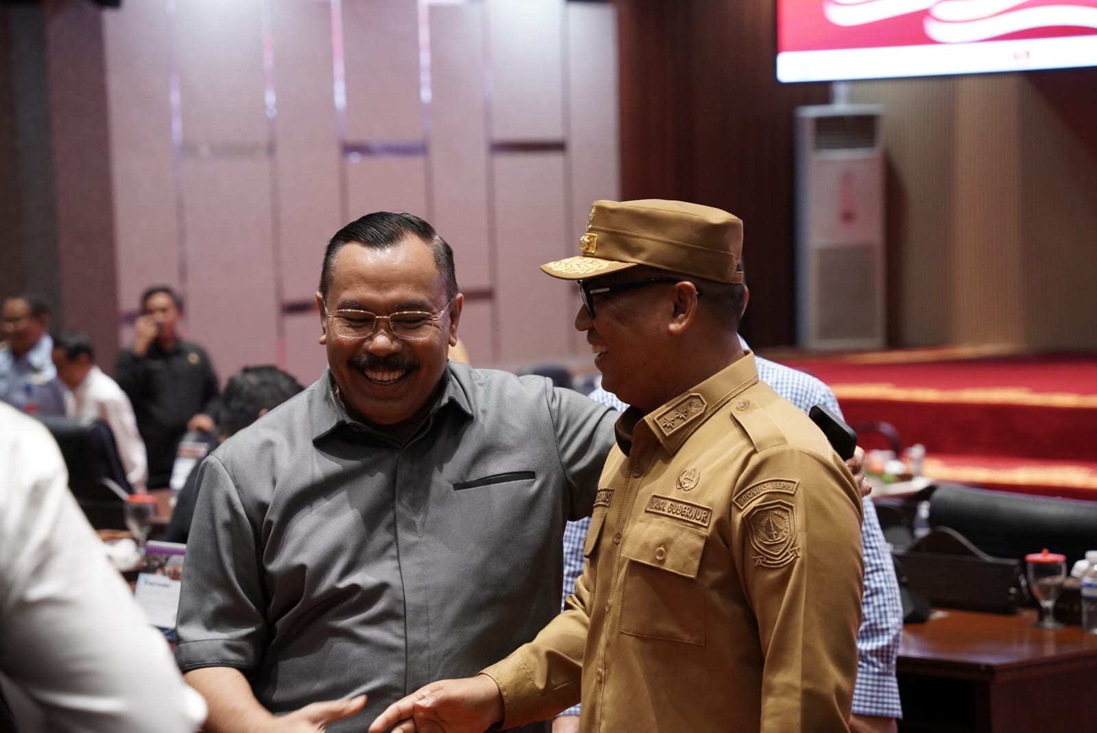Wagub Nyanyang Hadiri Paripurna Penetapan Promperda 2026, 13 Ranperda Ditetapkan Masuk Program Legislasi Daerah