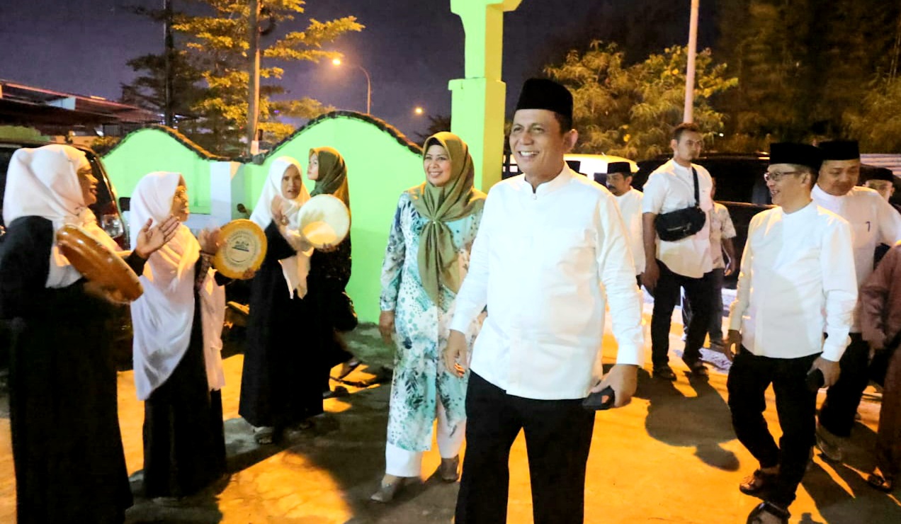Malam Keempat, Gubernur Ansar Safari Ramadhan di Masjid Nur Ilahi Tanjung Uma, Batam