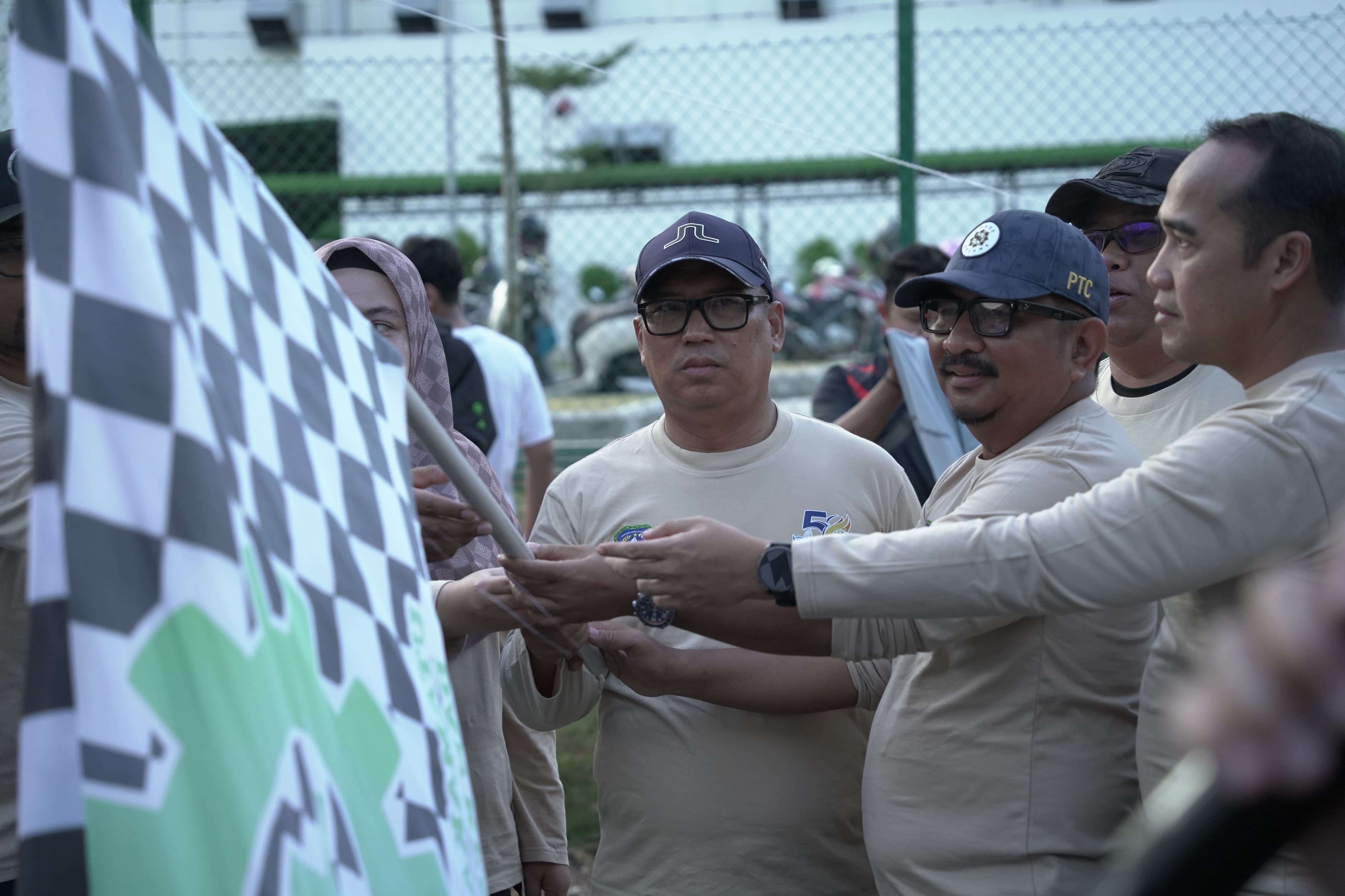 Wagub Nyanyang Hadiri Jalan Santai Bulan K3 Nasional ke-56 di Batam