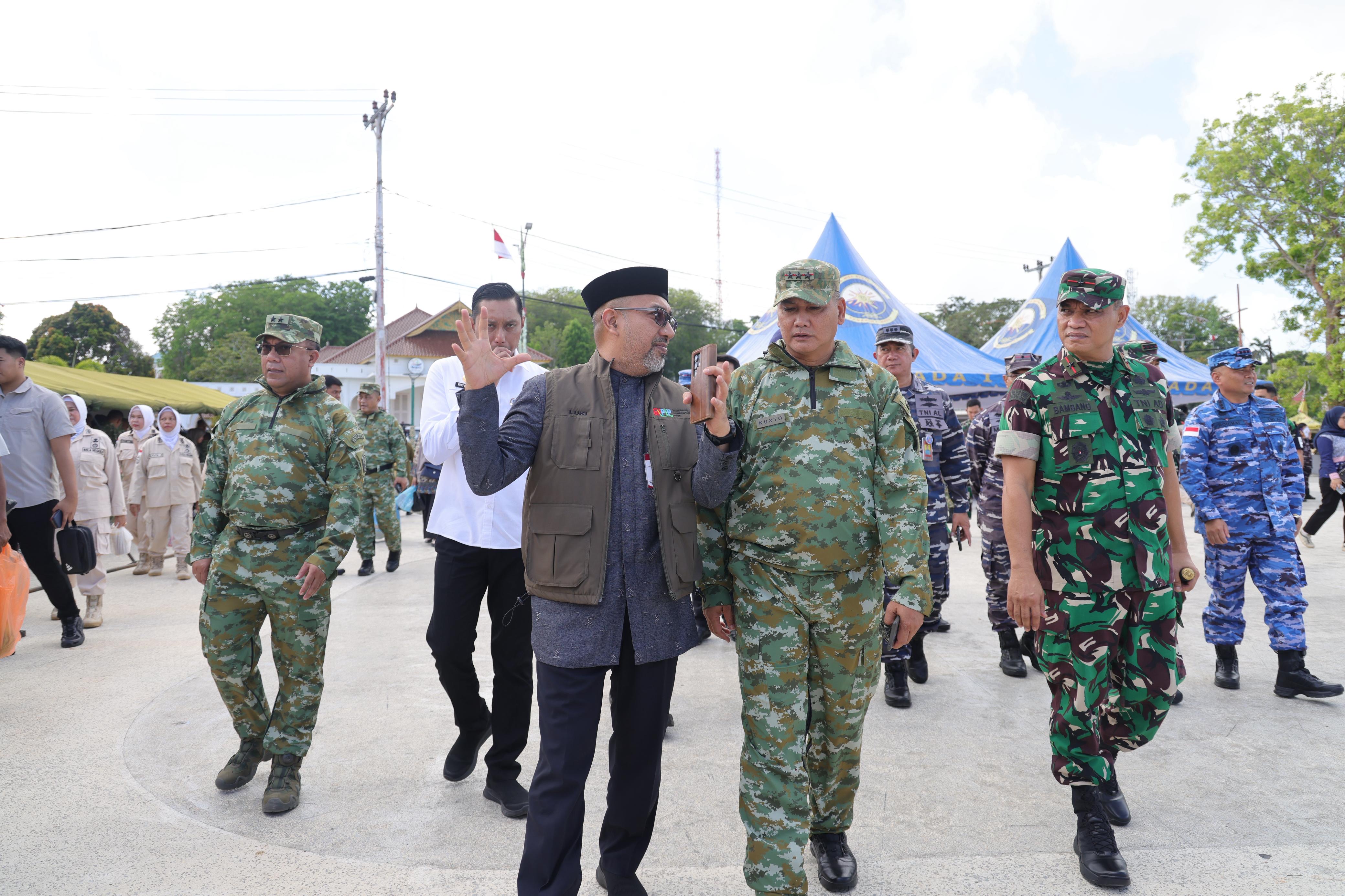 Pj. Sekda Kepri Luki Zaiman Hadiri Bazar Ramadan Kogabwilhan I di Tugu Sirih