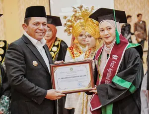 Hadiri Wisuda IAI-MU Tanjungpinang, Gubernur Ansar Serukan Pentingnya Pendidikan Unggul