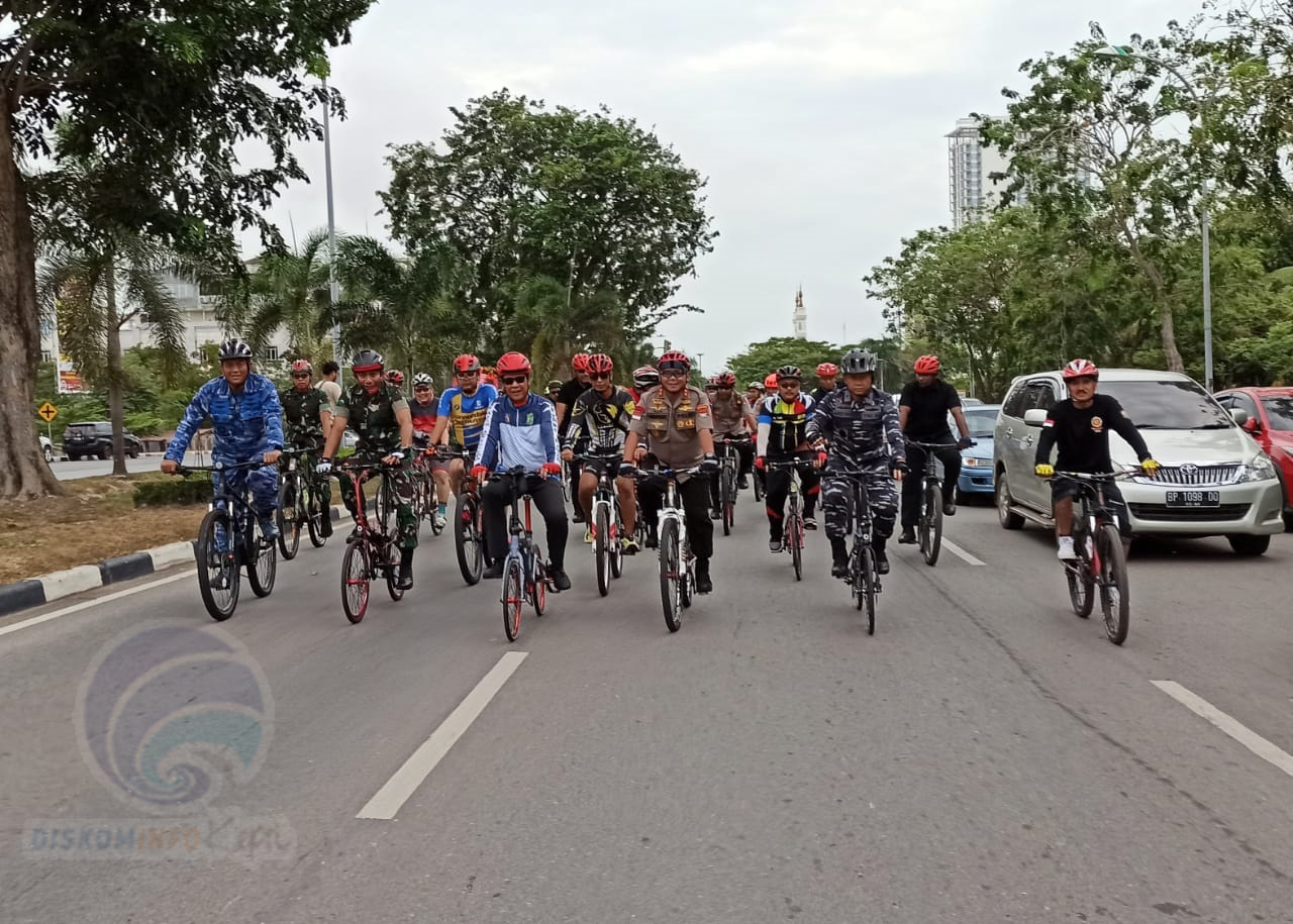 Plt Gubernur Kepri Ajak Bersepeda, Disediakan Doorprice Motor