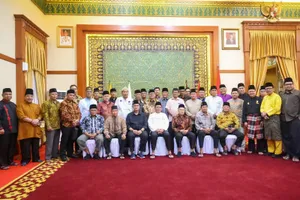 Gubernur Ansar Silaturahmi Dengan Pengurus LAM Kepri Jelang Mubes Ke-4
