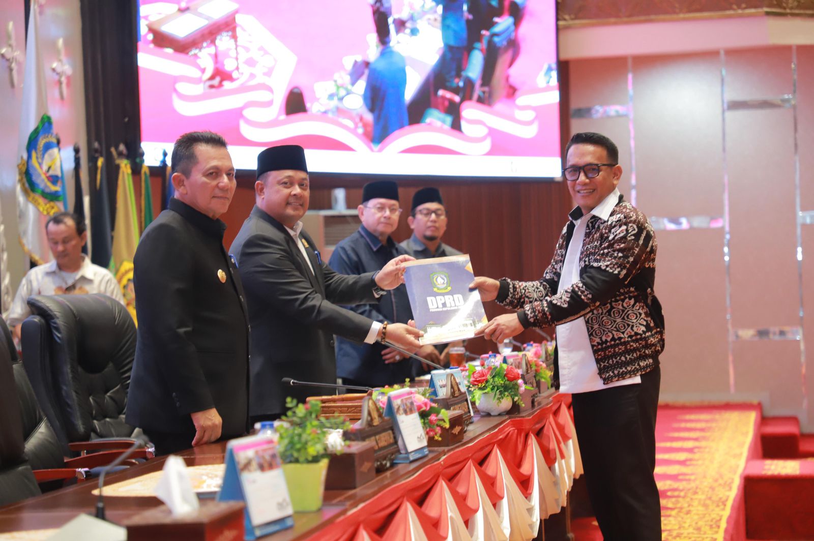 Dorong Iklim Usaha Kondusif, Pemprov dan DPRD Kepri Setujui Perda Insentif dan Kemudahan Investasi