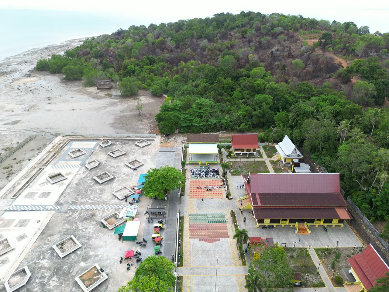 Berharap Segera Diturunkan Hujan, Pemprov Kepri Gelar Shalat Istisqa di Halaman Balai Adat Pulau Penyengat