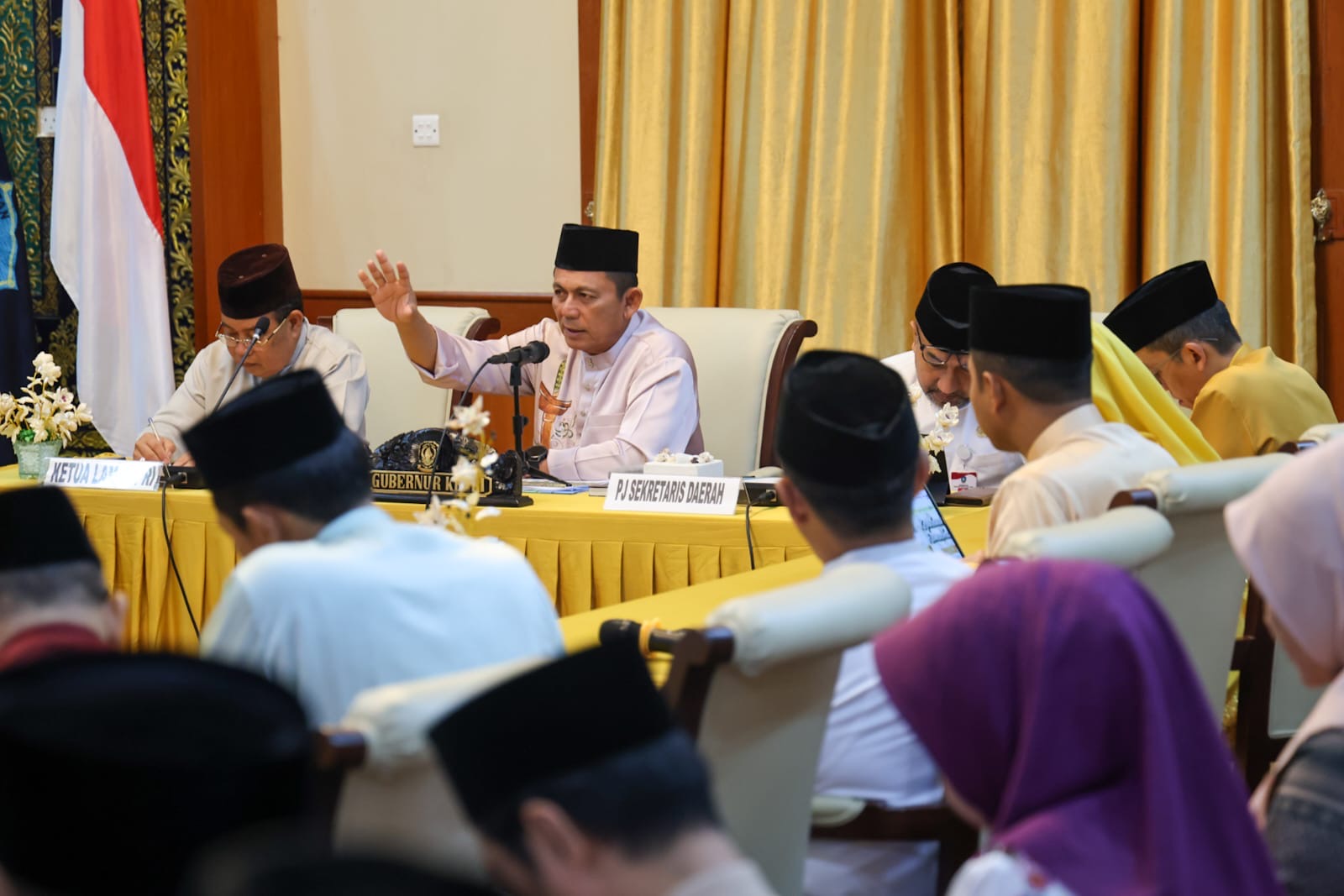 KURMA 2026 Hadir Lebih Besar, Gubernur Ansar Pimpin Rapat Finalisasi di Gedung Daerah