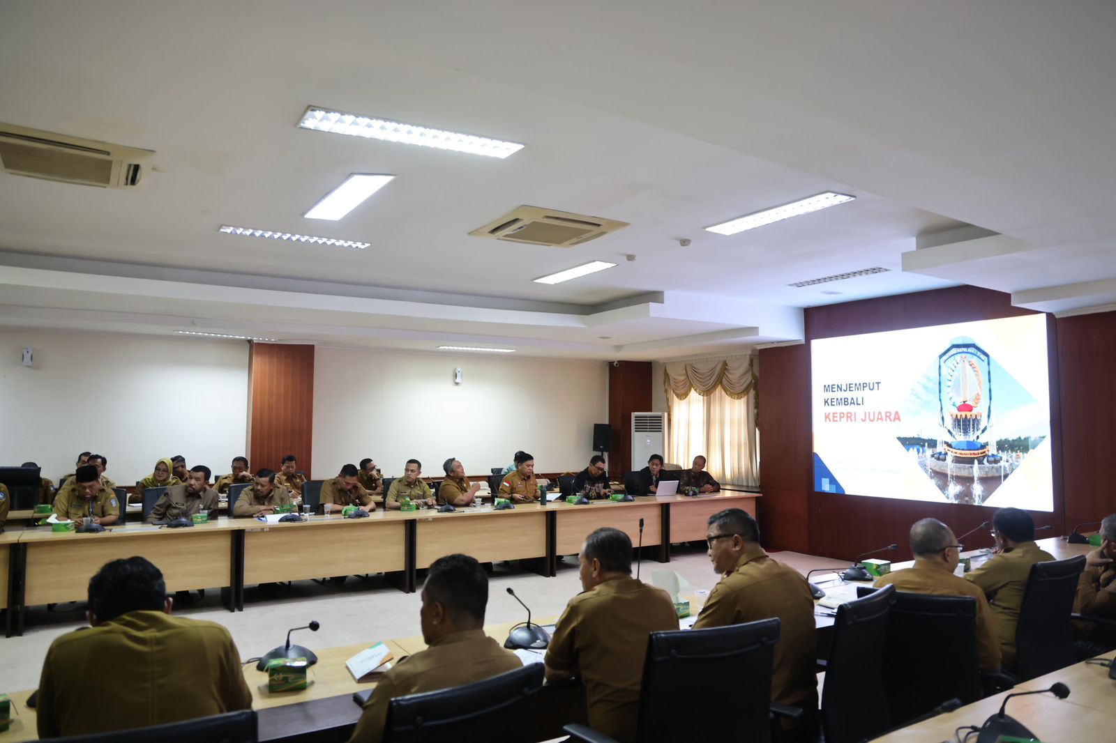 Gubernur Ansar Tegaskan Komitmen Kepri Kembali Raih Predikat Provinsi Informatif