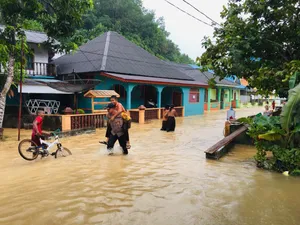 Hujan Deras Akibatkan Banjir dan Tanah Longsor di Tambelan