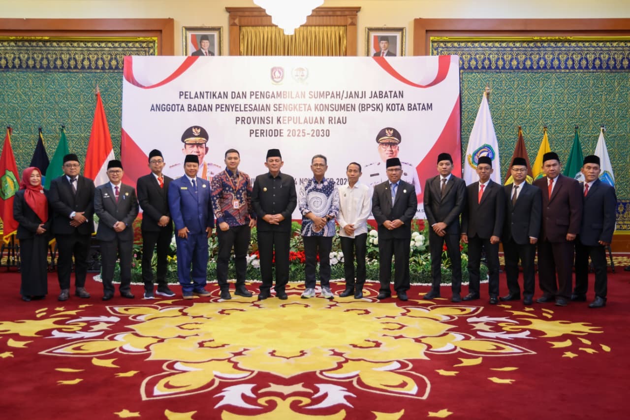 Gubernur Kepri Lantik BPSK Batam, Pesan Perkokoh Konsolidasi Demi Lindungi Hak-Hak Konsumen