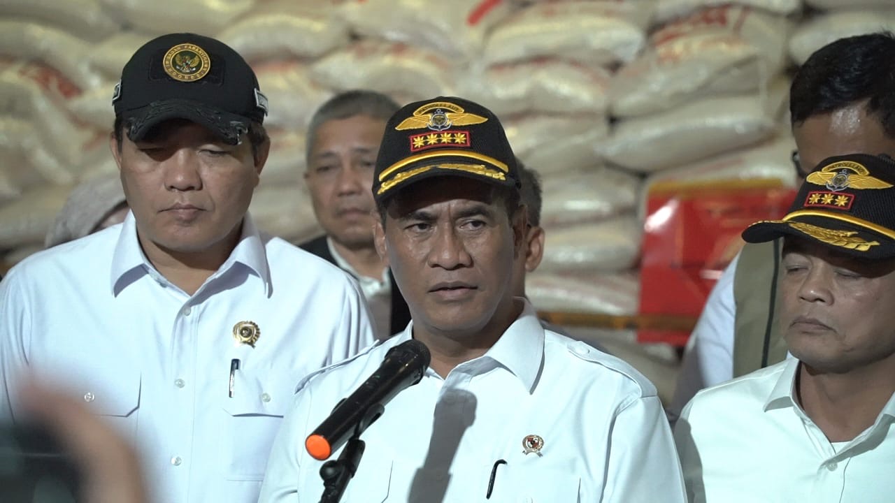 Wagub Nyanyang Dampingi Mentan Amran Sidak Hasil Penegahan Kanwil BC Tanjungbalai Karimun