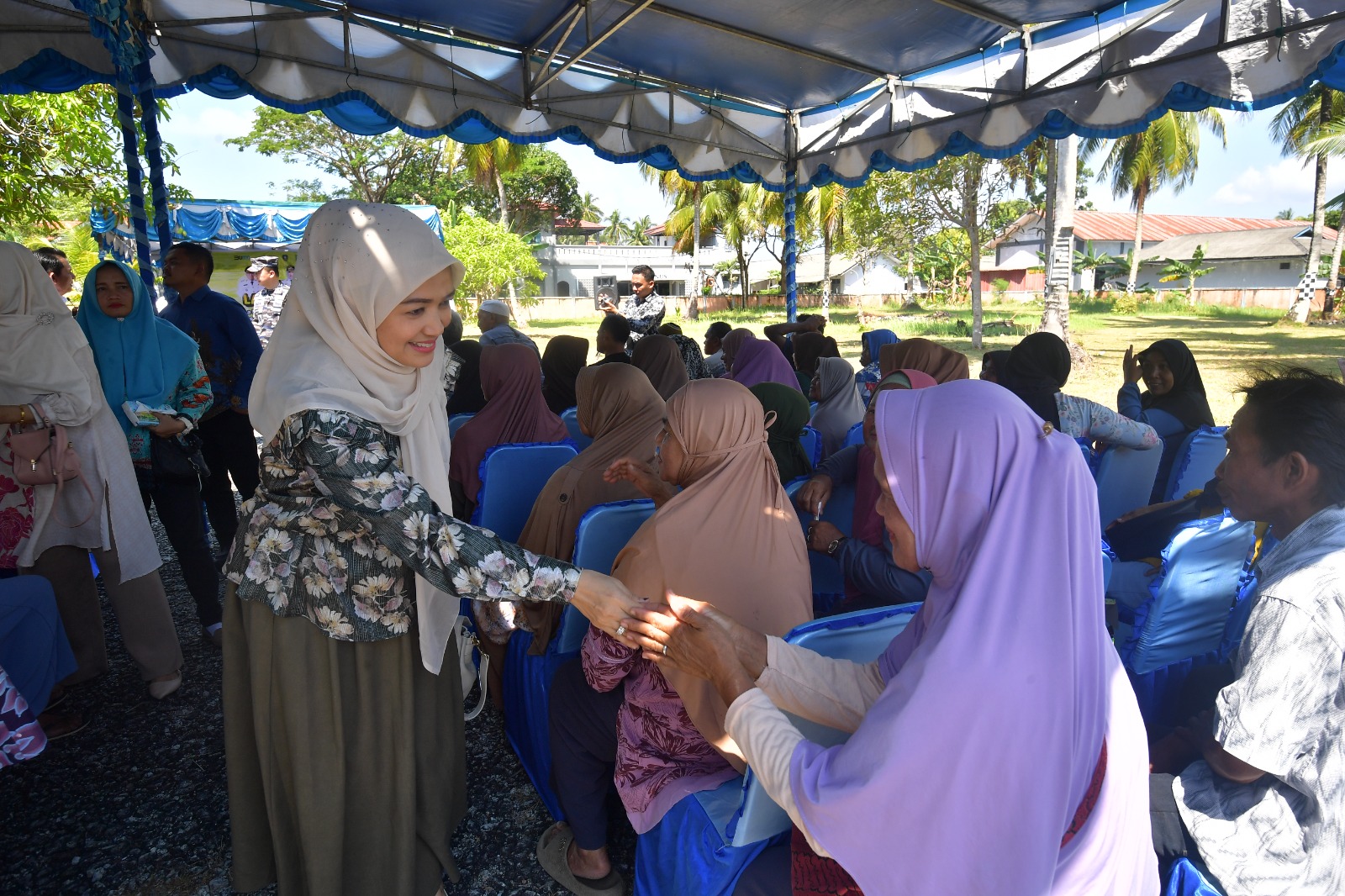 Pemprov Kepri Salurkan Bantuan Pangan untuk 7.321 Warga Natuna, Ansar Tekankan Stop Boros Pangan