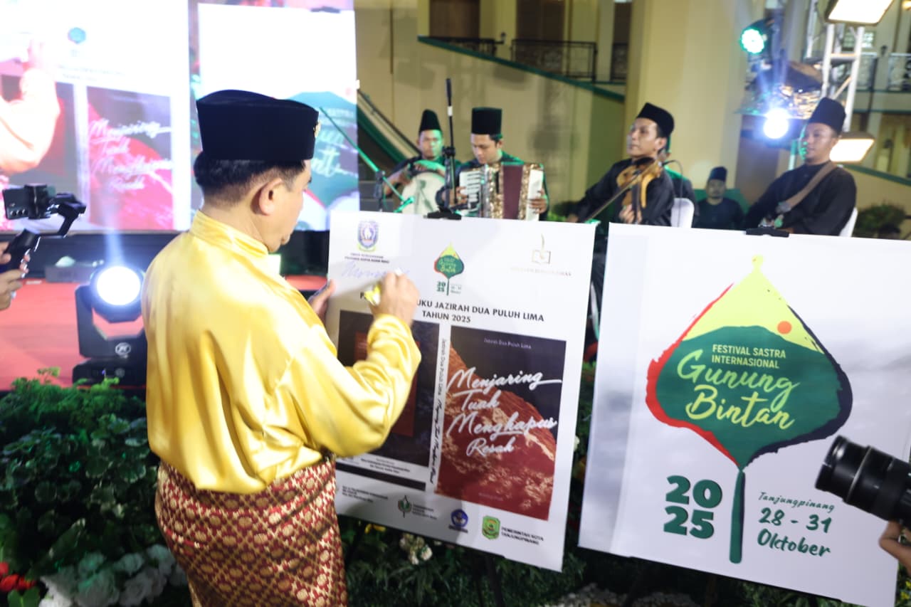 Menko Yusril Buka FSIGB 2025: Kepri Adalah Motor Kesusastraan Melayu Indonesia