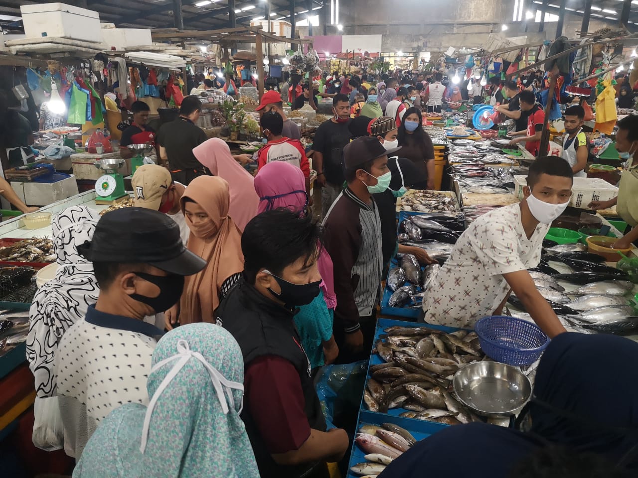 Sejumlah pedagang di Pasar Bintan Centre tidak terapkan protokol kesehatan