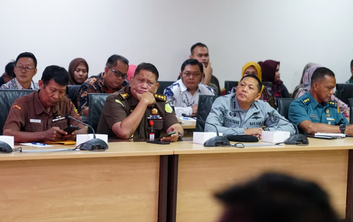 Sekda Kepri Pimpin Rapat Persiapan HUT 80 Kemerdekaan RI
