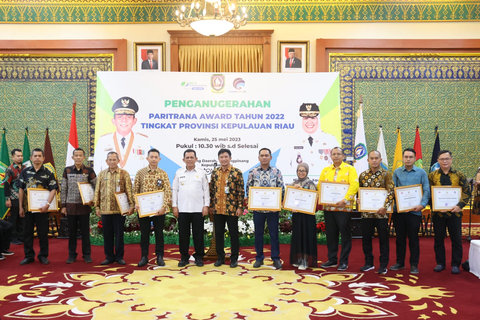 Gubernur Ansar Serahkan Anugrah Paritrana Award 2022 Provinsi Kepri