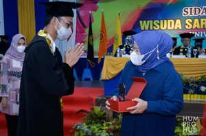 Wagub Kepri Hj Marlin Hadiri Wisuda Unrika