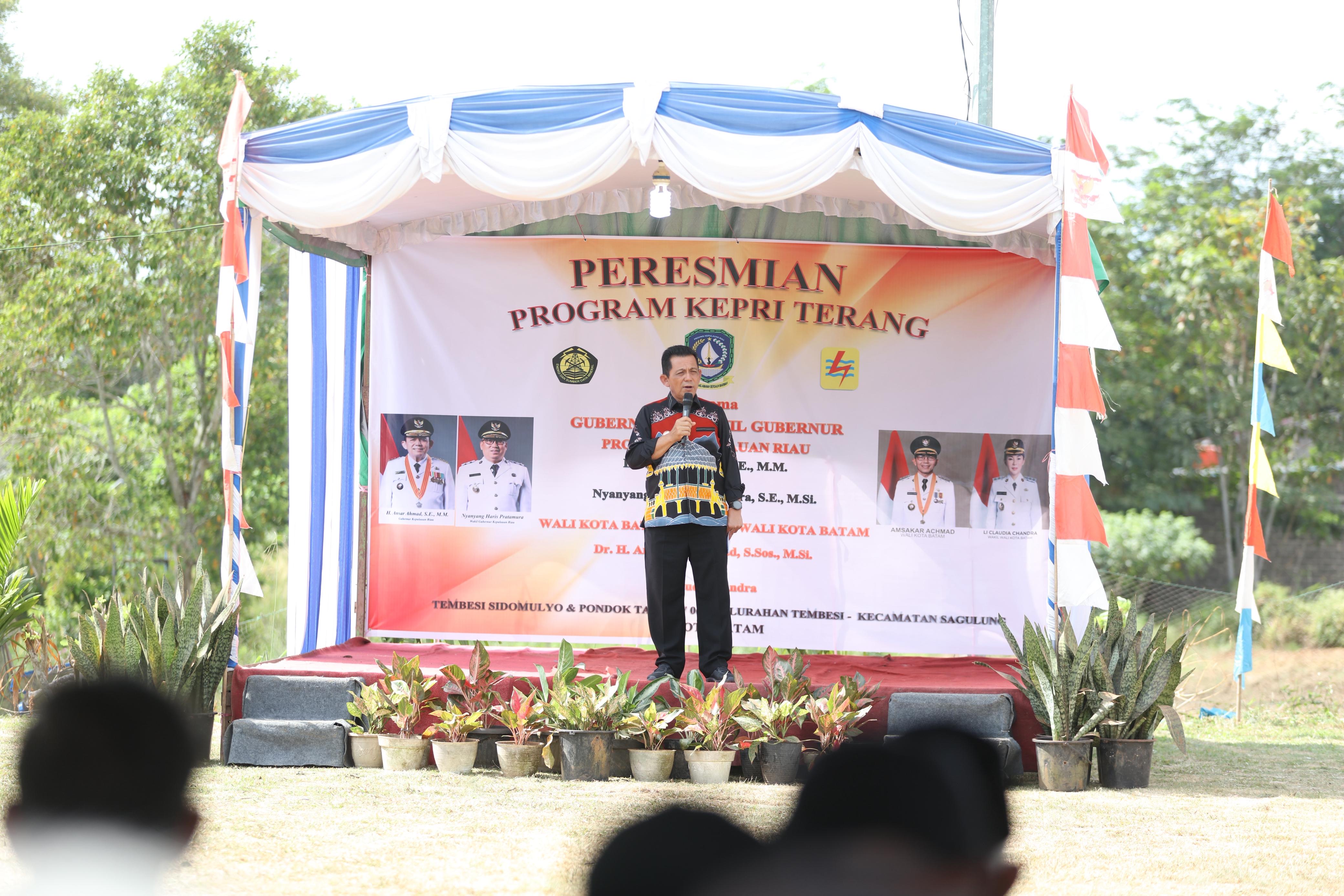 Program Kepri Terang Hadir di Kampung Tembesi Sidomulyo, Gubernur Ansar Resmikan Listrik 24 Jam