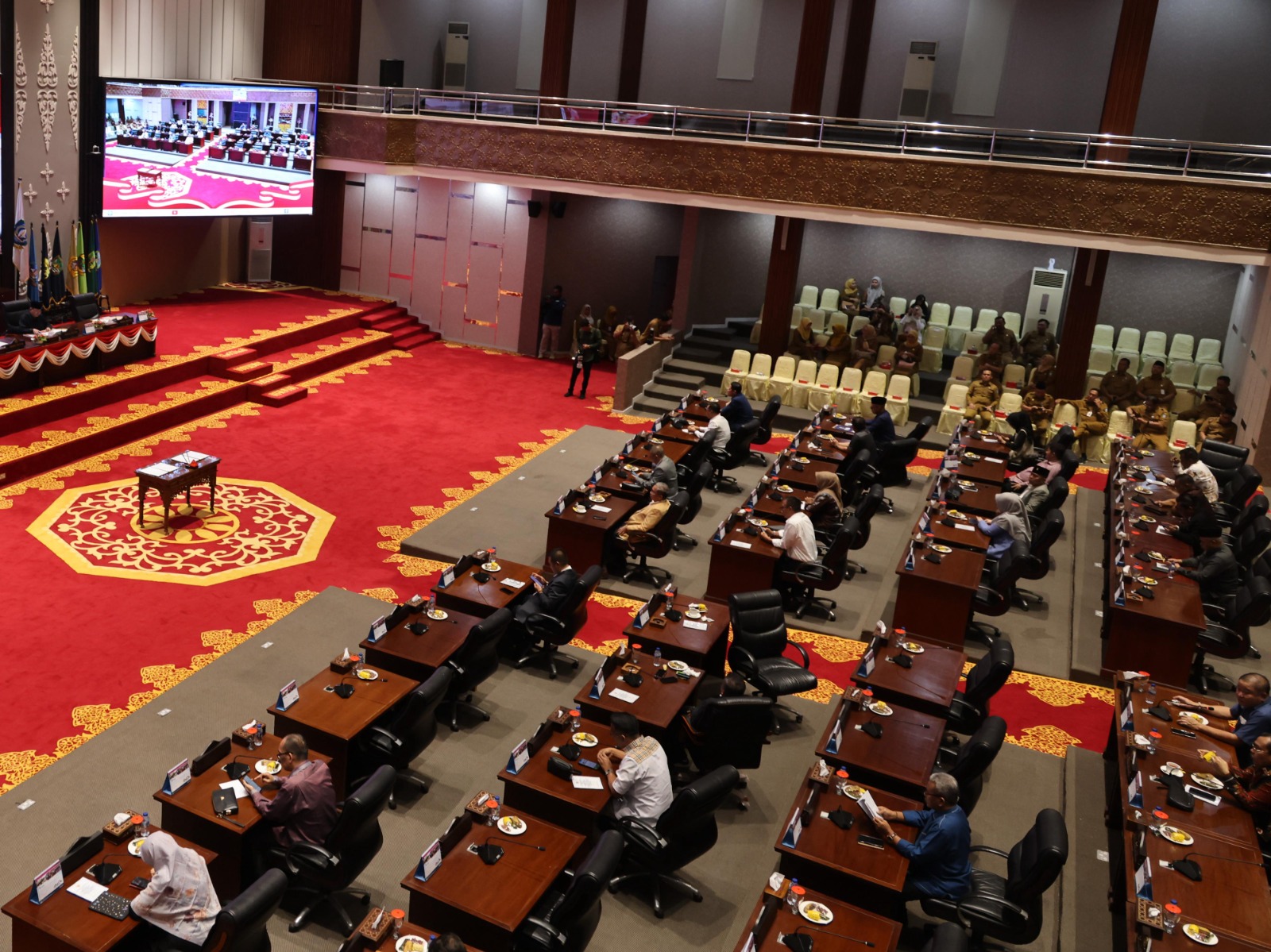 Pemprov Kepri Tuntaskan APBD 2024 dengan Capaian Positif, Gubernur Ansar Serahkan Ranperda LPJ ke DPRD