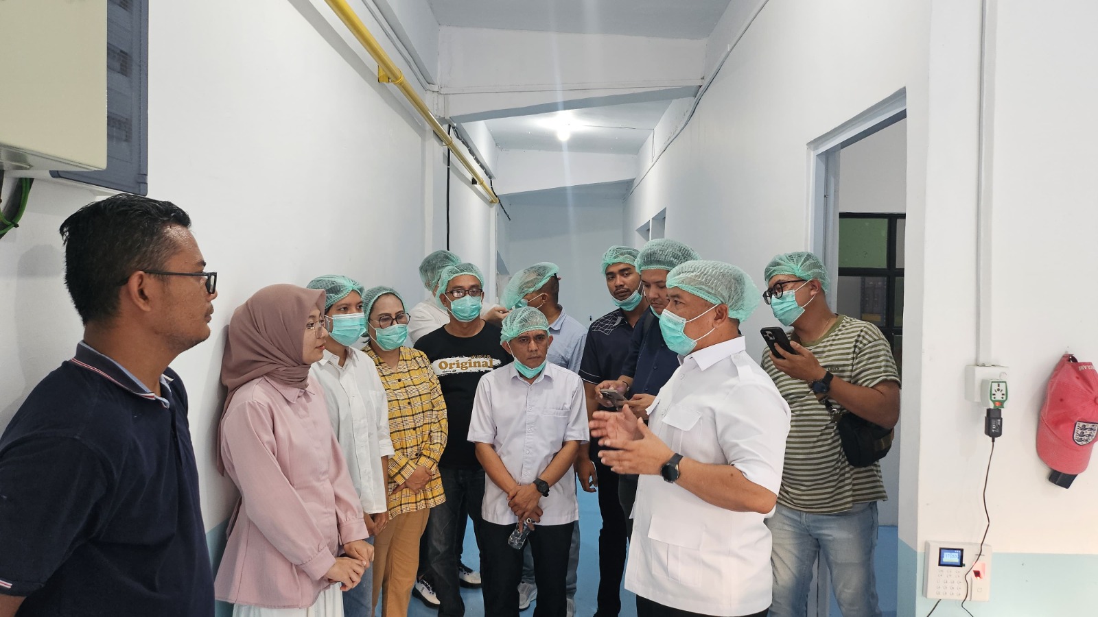 Wagub Nyanyang Kunjungi Dapur MBG di Batam, Pastikan Semua Tahapan Berjalan Lancar