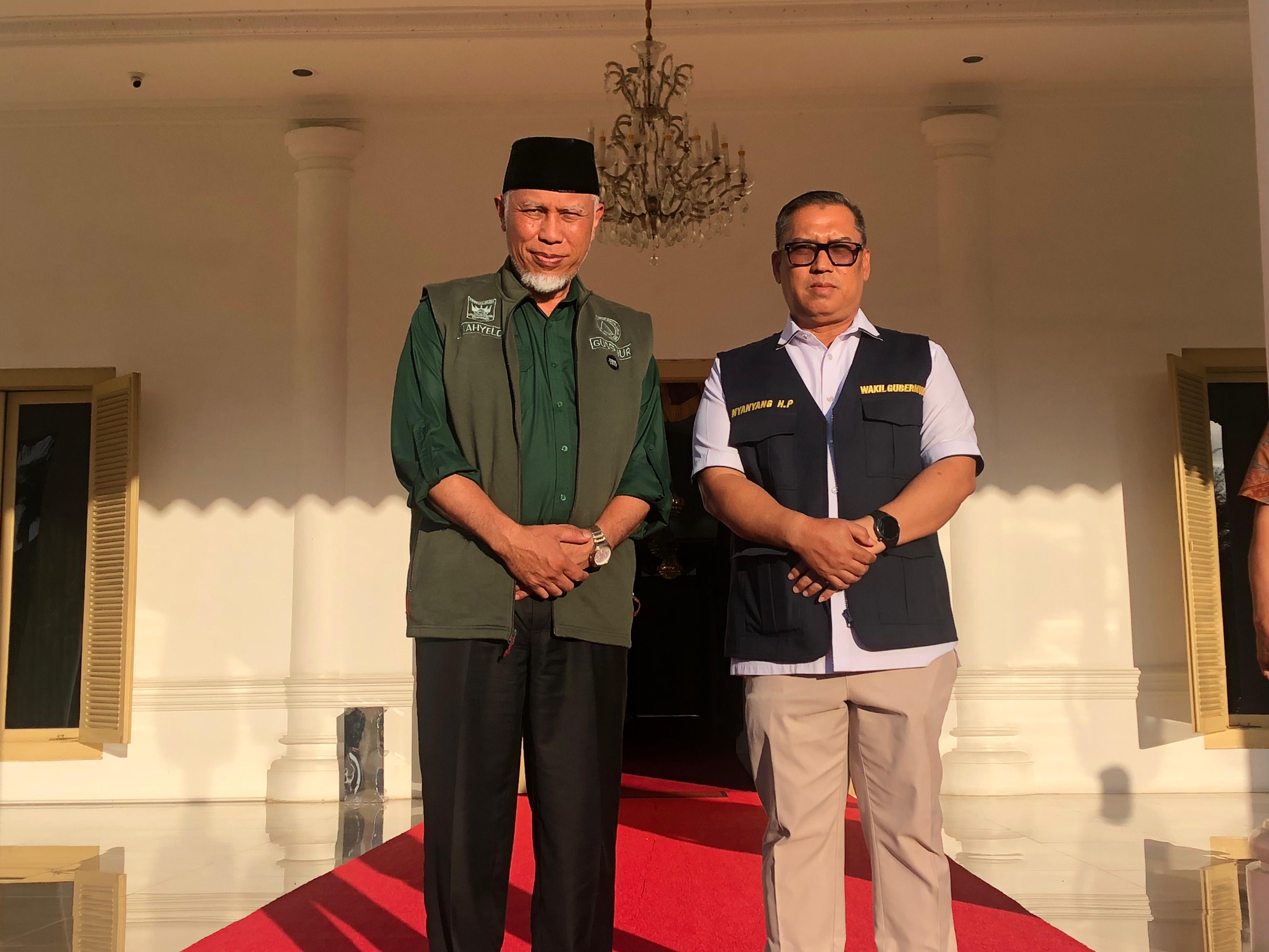 Wagub Nyanyang Serahkan Bantuan ‘Kepri Peduli Bencana’ Senilai Rp1,15 Miliar untuk Korban Banjir Bandang di Sumbar