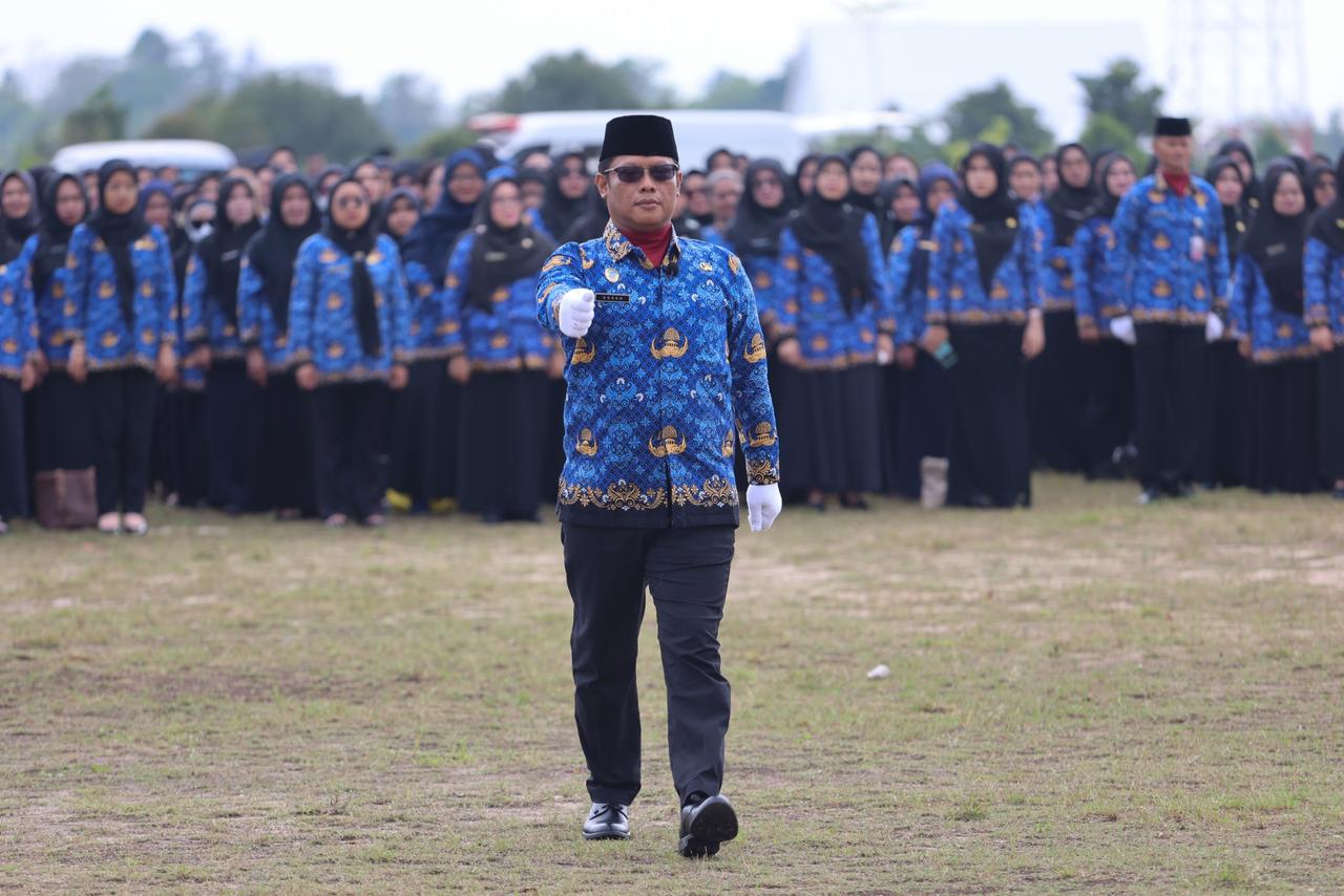 Wagub Nyanyang Pimpin Upacara HUT ke-54 KORPRI: Tegaskan Profesionalisme ASN di Era Transformasi Digital