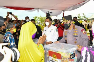 Kapolri dan Gubernur Kepri Tinjau Vaksinasi Massal Serentak se-Indonesia Secara Virtual