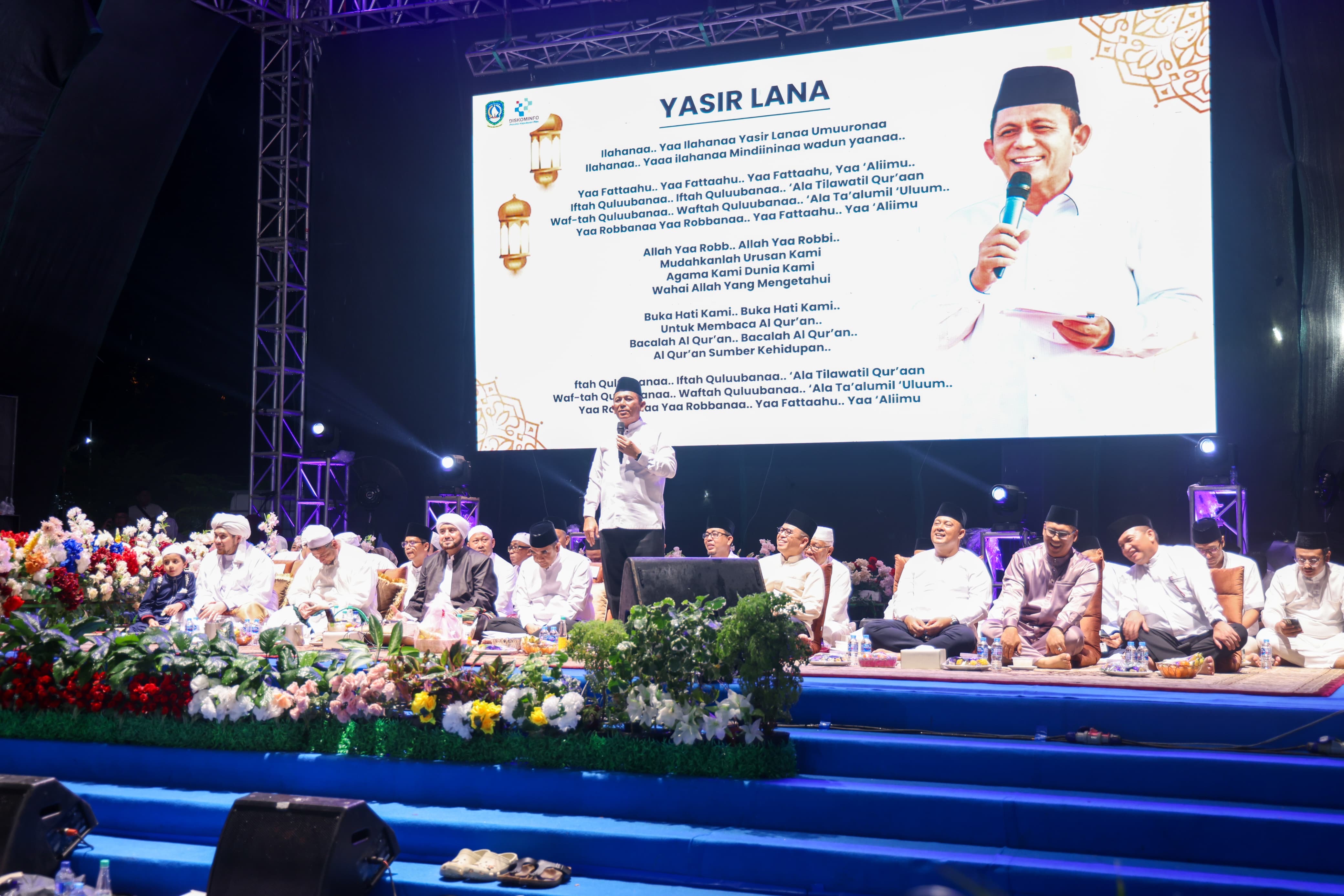 Syahdunya Kepri Bersholawat, Ribuan Jamaah Bersatu di Gurindam 12