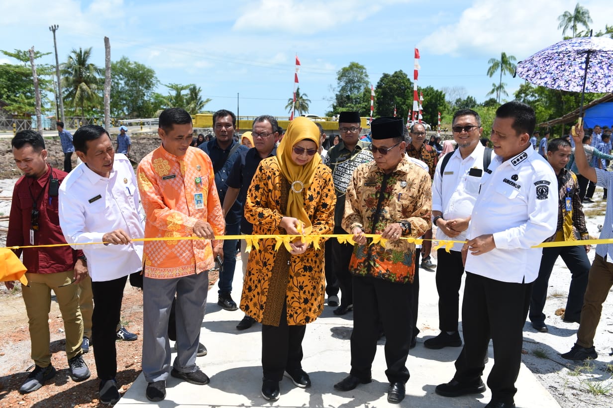 Jalan Akses Baru SMAN 1 Singkep Pesisir Diresmikan, Pelajar Kini Lebih Nyaman  Menuju Sekolah