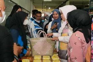 Wagub Marlin Ajak Masyarakat Batam Gunakan Pembungkus yang Ramah Lingkungan