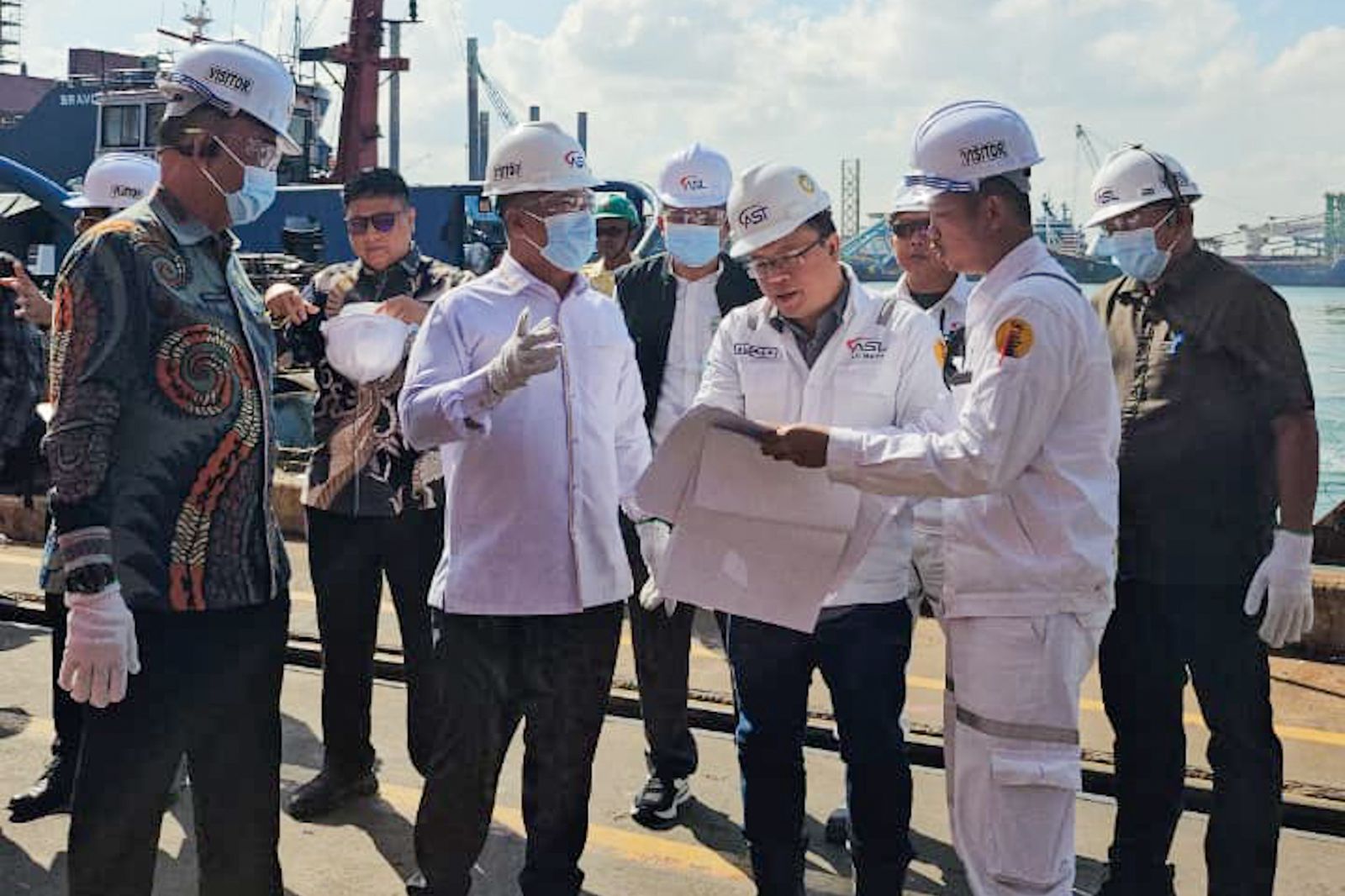 Wagub Nyanyang Tinjau Kebakaran Kapal Federal II PT ASL Shipyard Tanjunguncang