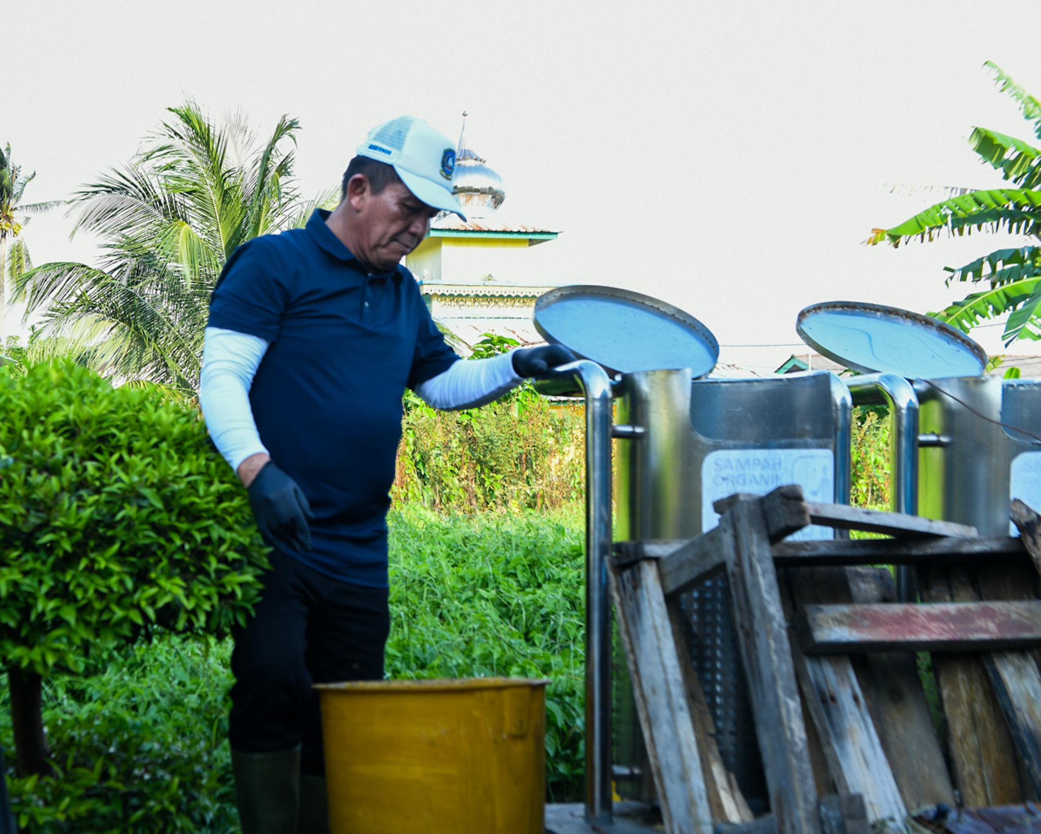 Gubernur Ansar Pimpin Gotong Royong di Pulau Penyengat, Dorong Gerakan Wisata Bersih dan Regeneratif