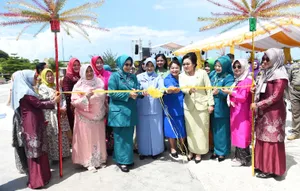 Dewi Ansar Buka Pameran dan Bazar Kuliner PKD Kepri