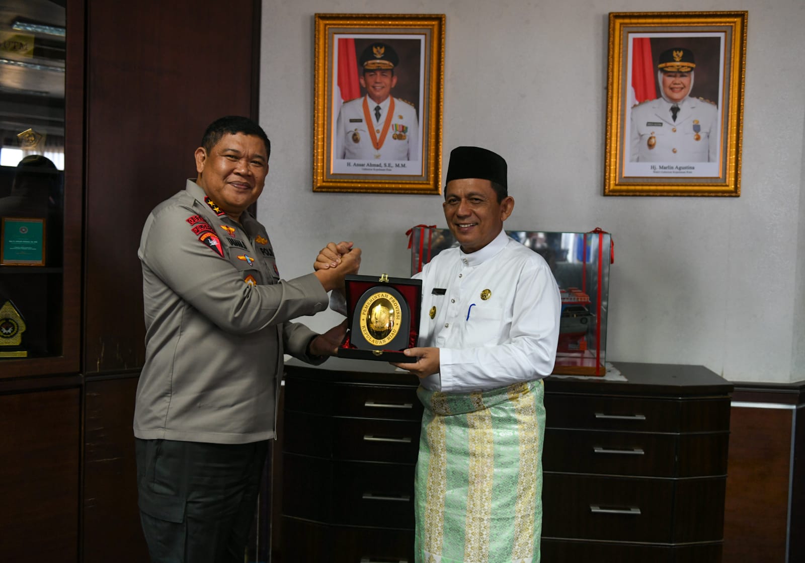 Gubernur Ansar Terima Silaturahmi Kapolda Kepri Yang Baru