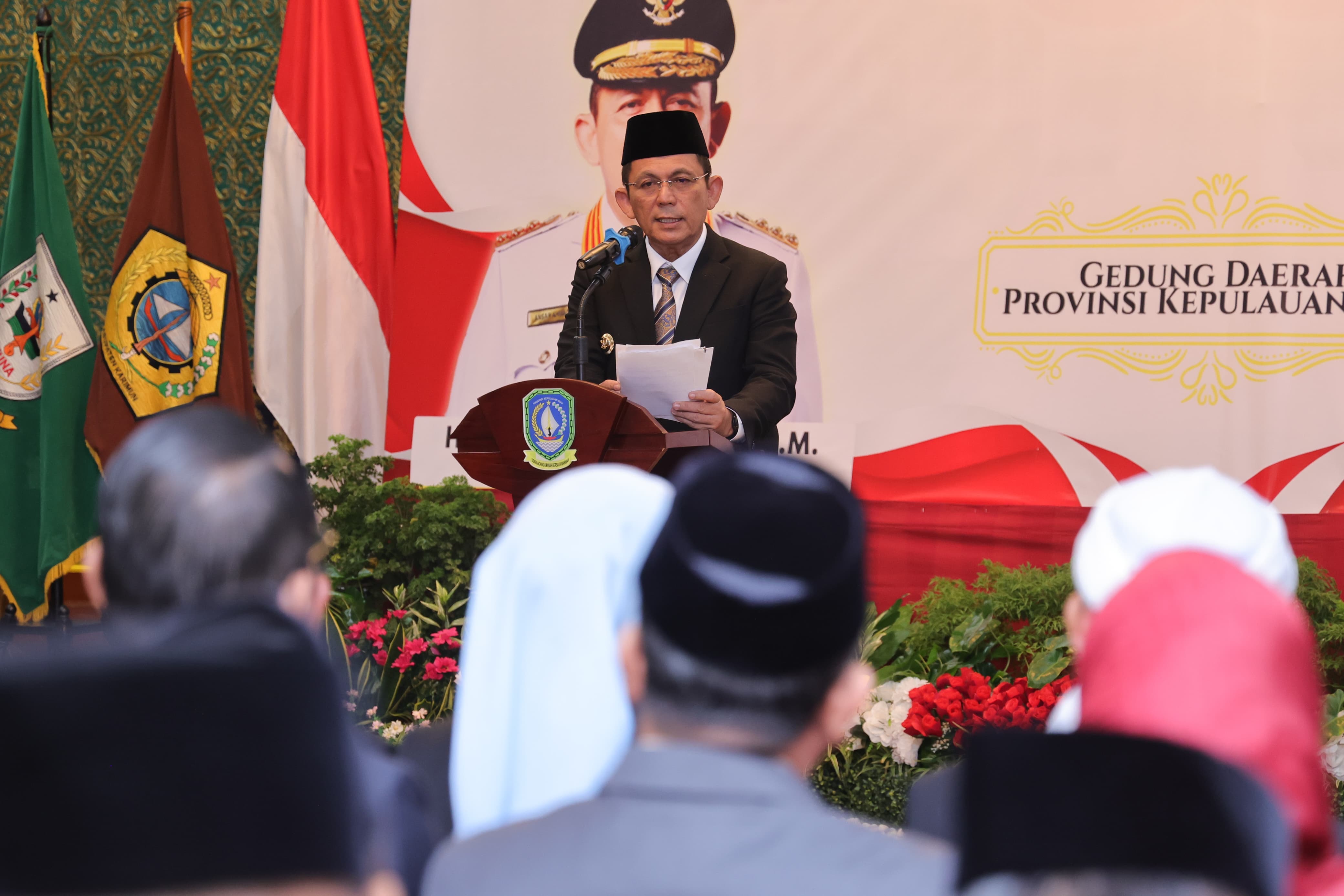 Gubernur Ansar Lantik Misni sebagai Sekda Definitif Kepri, Perempuan Pertama Pegang Tongkat Komando Birokrasi