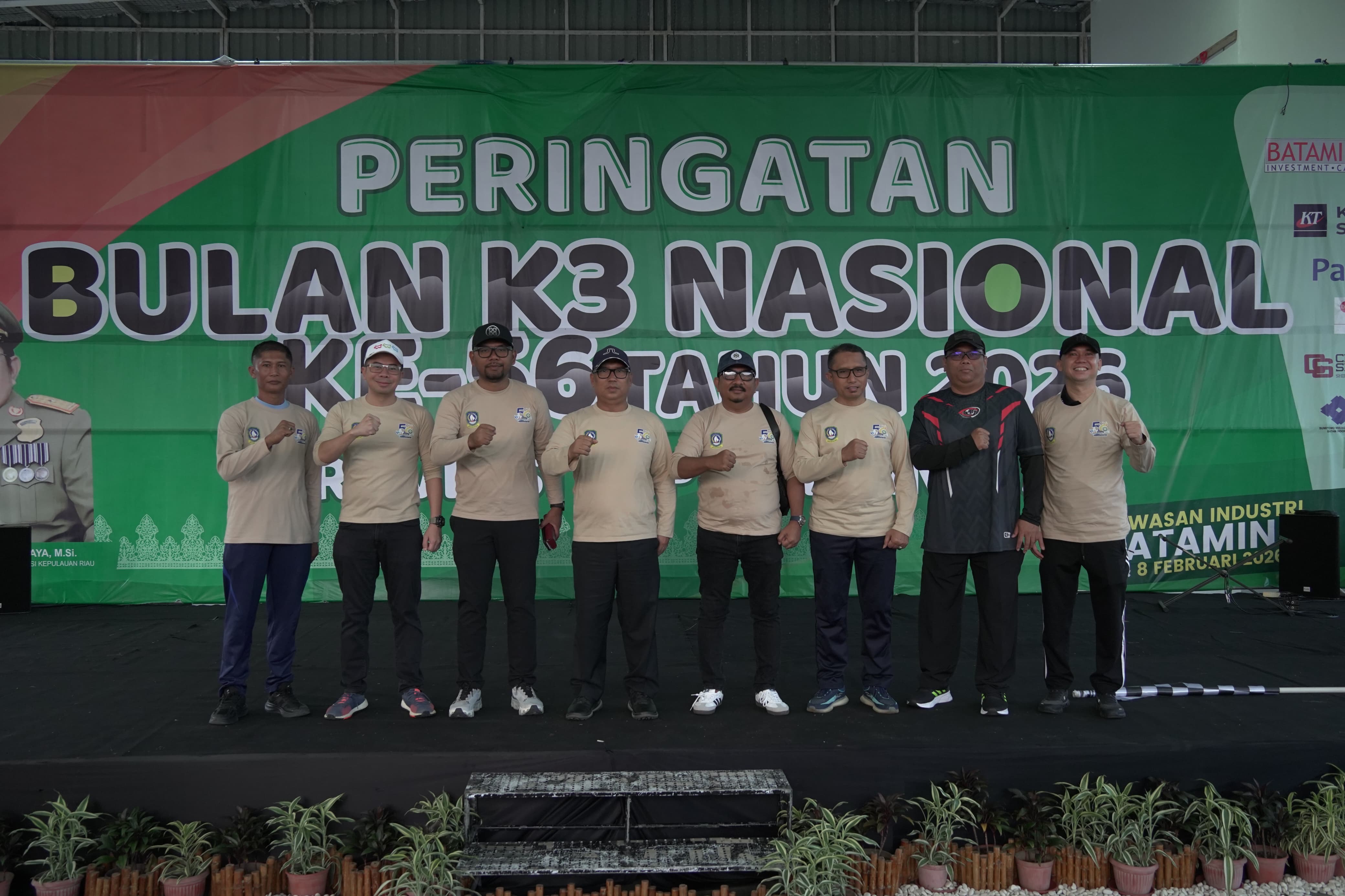 Wagub Nyanyang Hadiri Jalan Santai Bulan K3 Nasional ke-56 di Batam