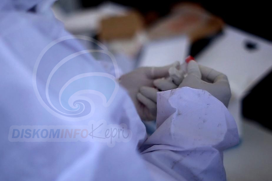 Tim Medis Berupaya Mempercepat Proses Vaksinasi di Lingga dan Karimun