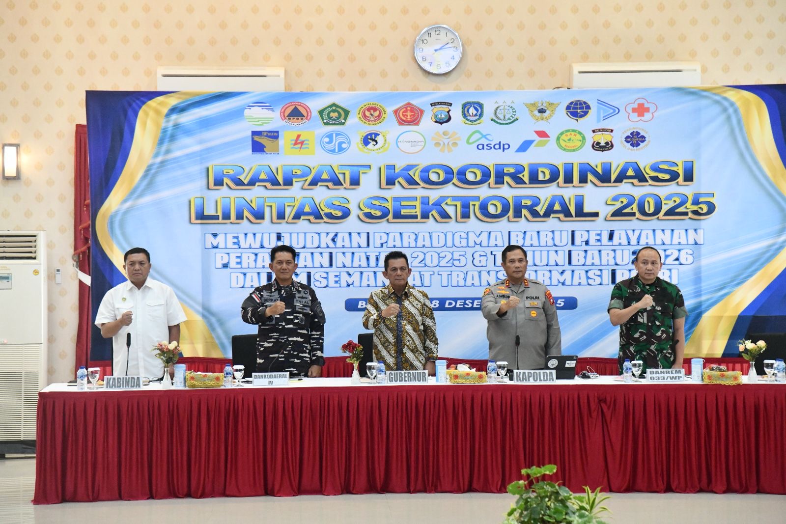Gubernur Ansar Tekankan Penguatan Pengamanan dan Layanan Nataru pada Rakor Operasi Lilin Seligi 2025