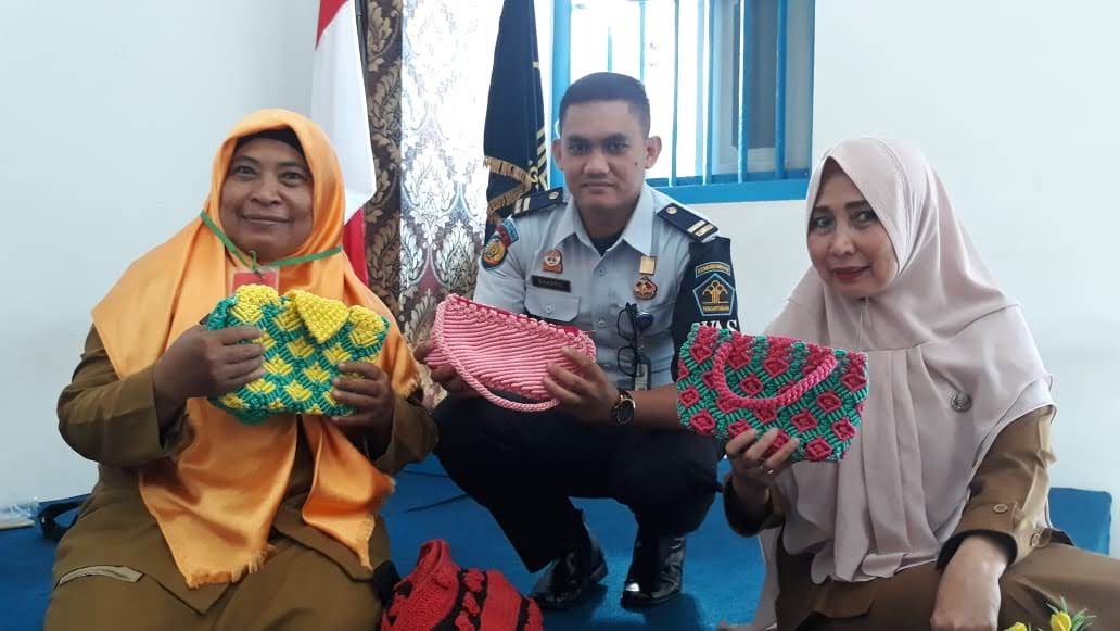 Batik Karya Napi Rutan Tanjungpinang Diperdagangkan