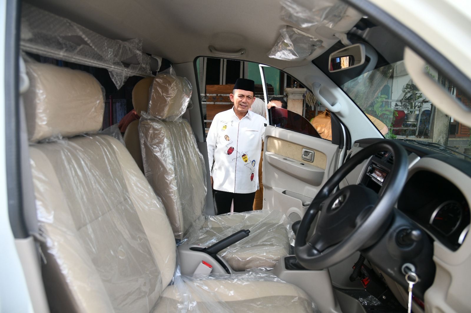 Gubernur Ansar: Pemerintah Bayarkan BPJS Ketenagakerjaan untuk 42 Ribu Nelayan dan Petani