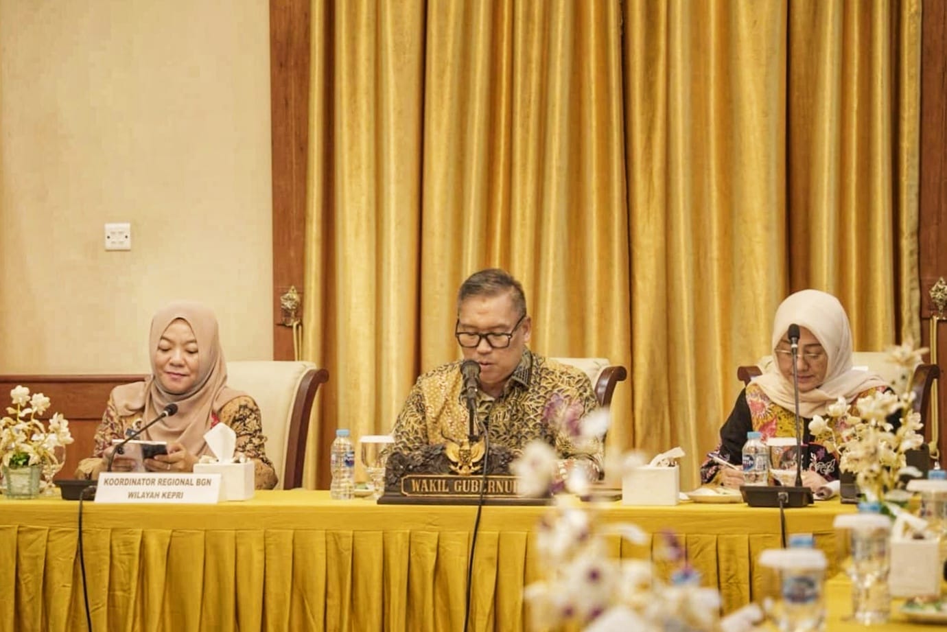 Wagub Nyanyang Pimpin Evaluasi MBG, Fokus pada Sertifikasi SLHS, Ahli Gizi dan Pemanfaatan Pangan Lokal