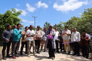 Gubernur Ansar Resmikan Jalan di Pulau Pangkil dan Mantang di Penghujung Tahun