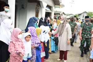 Ketua PKK Kepri Silahturahmi Dengan Warga Mantang